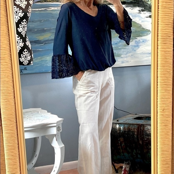 ⭐️Slinky Brand, What a Gorgeous Blouse! Tatted Lace Edging, Sexy, Size MP - Picture 2 of 8